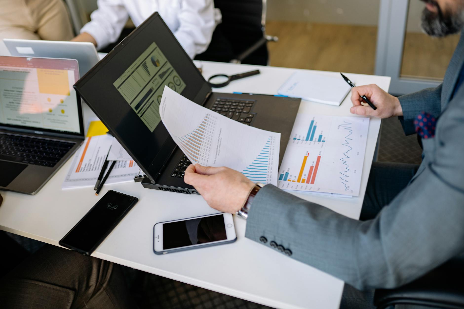 How to Choose a Web Design Agency in 2026: 12 Questions UK SMBs Must Ask (From 500+ Projects)